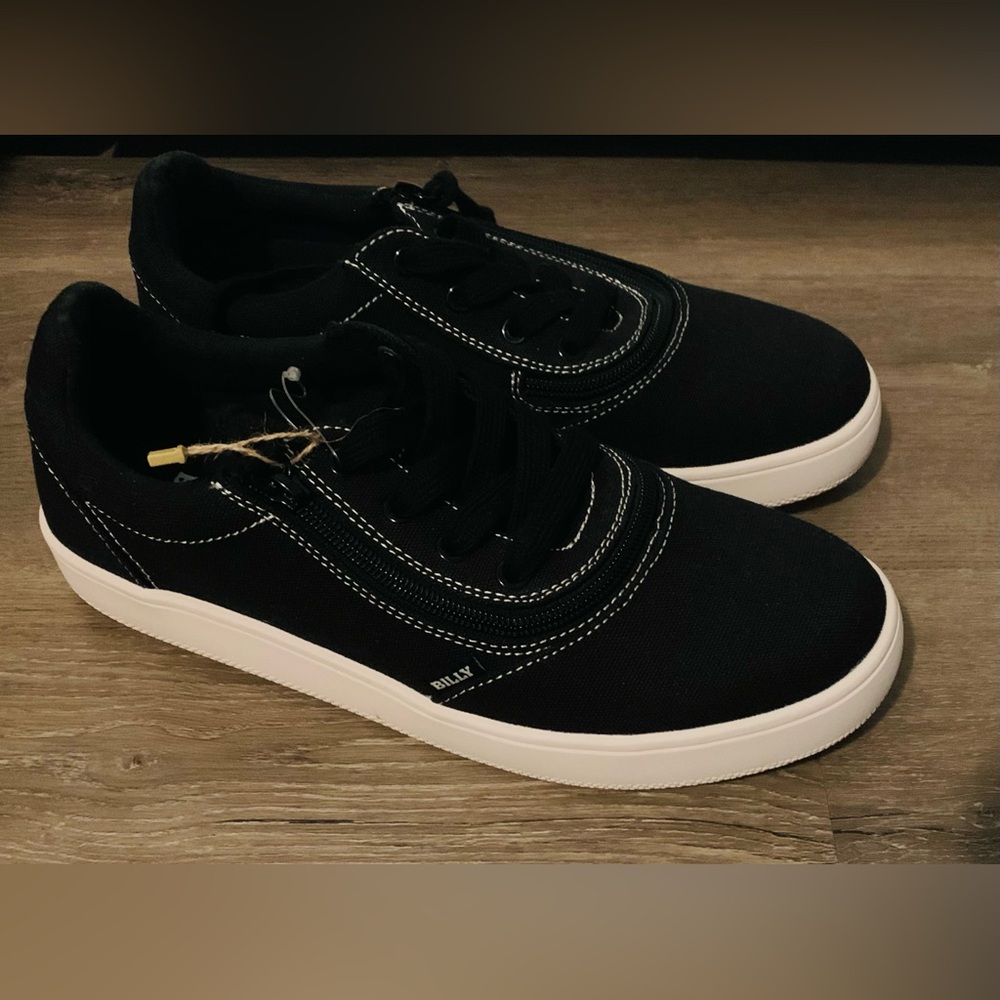 BILLY Low Top Sneakers
